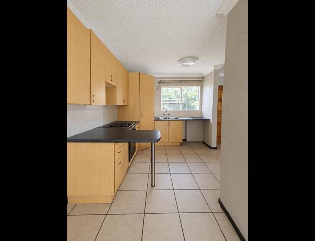 2 BEDROOM PROPERTY TO RENT IN SONNEVELD